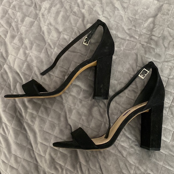 Vince Camuto Open Heels - Picture 2 of 2
